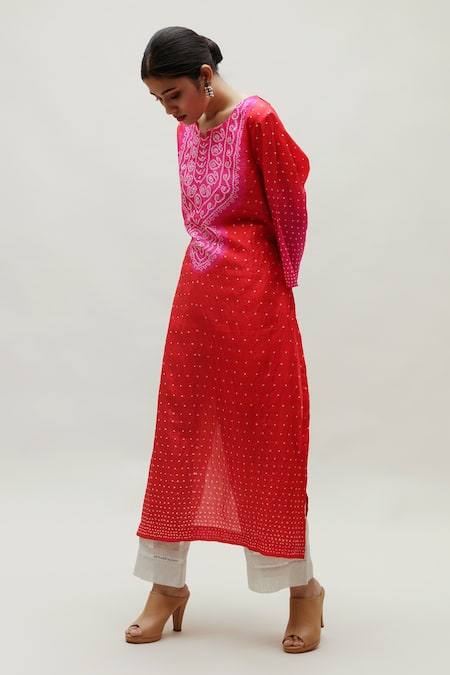 Naina Jain Red Silk Gota Patti Round Neck Straight Bandhani Pattern Kurta Online at Aza Fashions Naina Jain_Red Silk Gota Patti Round Neck Straight Bandhani Pattern Kurta _Online_at_Aza_Fashions