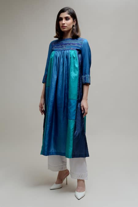 Naina Jain Blue Silk, Georgette Embroidery Round Neck Textile Yoke Kurta Online at Aza Fashions Naina Jain_Blue Silk, Georgette Embroidery Round Neck Textile Yoke Kurta _Online_at_Aza_Fashions