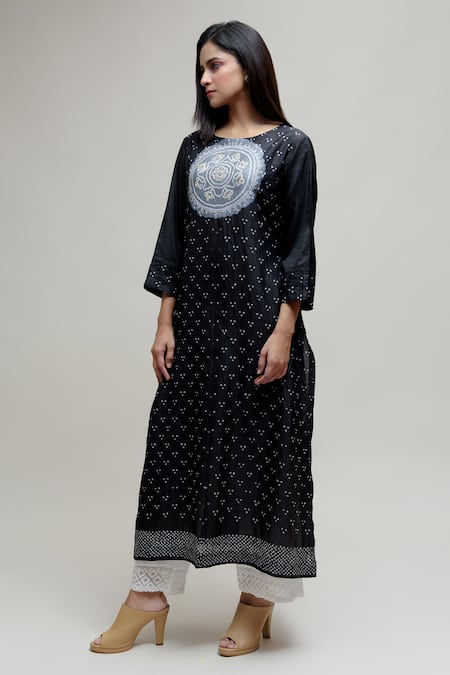 Buy Naina Jain Black Silk Gota Patti Round Neck Bandhani Pattern Kurta Online at Aza Fashions Buy_Naina Jain_Black Silk Gota Patti Round Neck Bandhani Pattern Kurta _Online_at_Aza_Fashions
