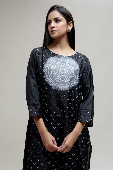 Shop Naina Jain Black Silk Gota Patti Round Neck Bandhani Pattern Kurta Online at Aza Fashions Shop_Naina Jain_Black Silk Gota Patti Round Neck Bandhani Pattern Kurta _Online_at_Aza_Fashions