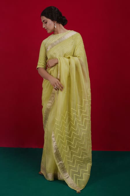 Naina Jain Zari Border Saree With Blouse 