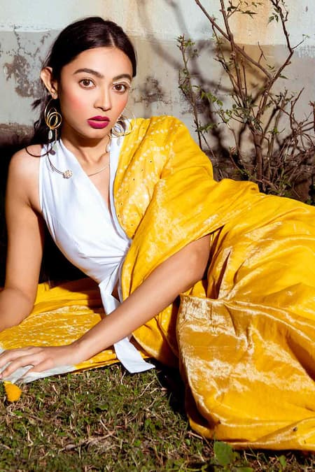 Shop Naina Jain Yellow Chanderi Mirrors Bandhani Pattern Saree With Blouse Piece Online at Aza Fashions Shop_Naina Jain_Yellow Chanderi Mirrors Bandhani Pattern Saree With Blouse Piece _Online_at_Aza_Fashions