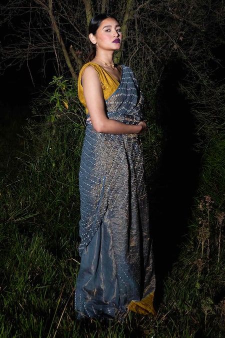 Buy Naina Jain Grey Chanderi, Kota Doria Bandhani Pattern Saree With Unstitched Blouse Piece Online at Aza Fashions Buy_Naina Jain_Grey Chanderi, Kota Doria Bandhani Pattern Saree With Unstitched Blouse Piece _Online_at_Aza_Fashions