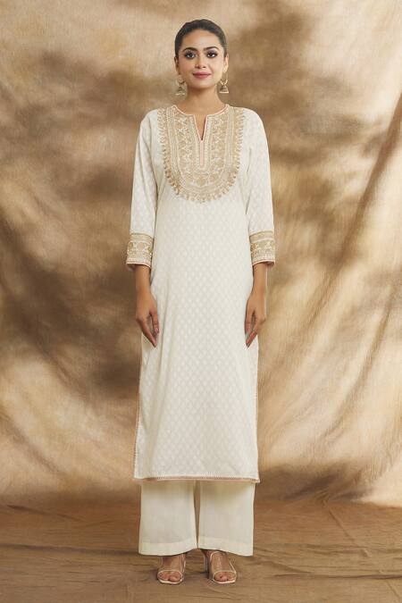 Buy Peenacolada Off White Cotton Embroidery Split V-neck Aari Kurta Pant Set Online at Aza Fashions Buy_Peenacolada_Off White Cotton Embroidery Split V-neck Aari Kurta Pant Set _Online_at_Aza_Fashions