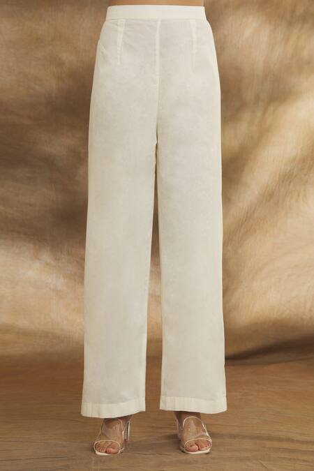 Peenacolada Off White Cotton Embroidery Split V-neck Aari Kurta Pant Set at Aza Fashions Peenacolada_Off White Cotton Embroidery Split V-neck Aari Kurta Pant Set _at_Aza_Fashions