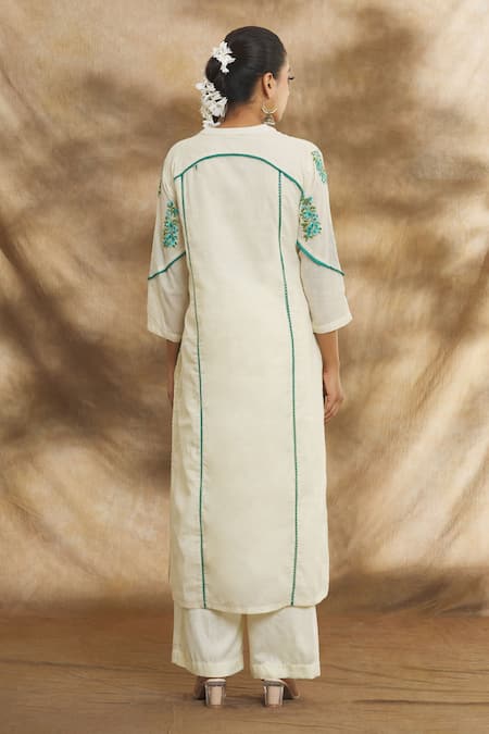 Peenacolada Off White Cotton Embroidery Split V-neck Kurta Pant Set Online at Aza Fashions Peenacolada_Off White Cotton Embroidery Split V-neck Kurta Pant Set _Online_at_Aza_Fashions