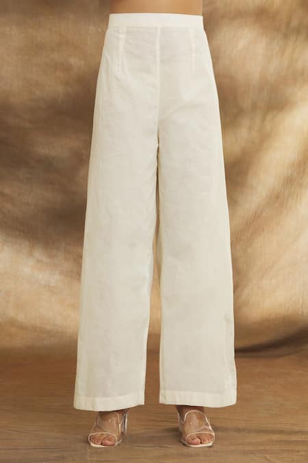 Peenacolada Cream Cotton Embroidery Bandeau Neck Straight Floral Block Print Kurta Set at Aza Fashions Peenacolada_Cream Cotton Embroidery Bandeau Neck Straight Floral Block Print Kurta Set_at_Aza_Fashions