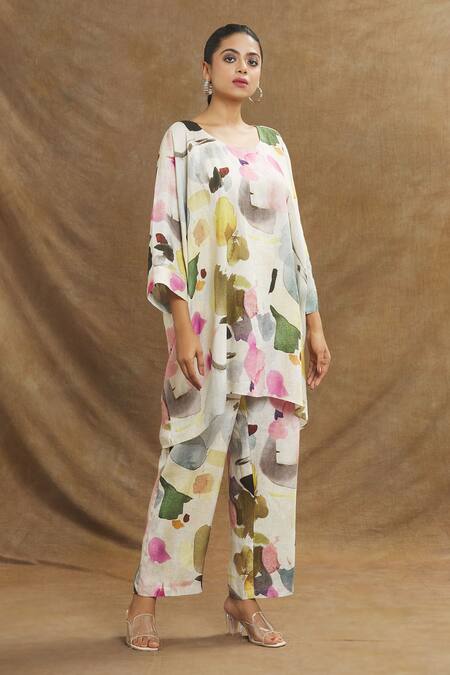 Shop_Linen Bloom_Multi Color Linen Round Neck Juhu Print Kaftan _Online_at_Aza_Fashions
