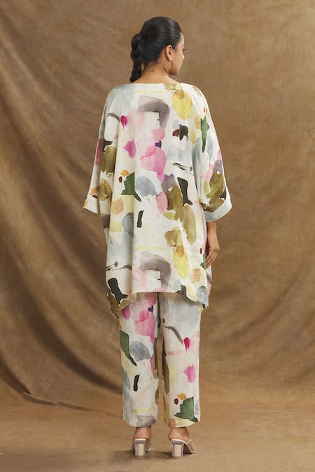 Linen Bloom_Multi Color Linen Round Neck Juhu Print Kaftan _Online_at_Aza_Fashions