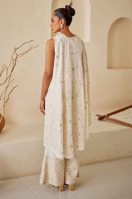 Shop Twenty Nine White Flared Chikankari Asymmetric Cape at Aza Fashions Shop_Twenty Nine_White Flared Chikankari Asymmetric Cape _at_Aza_Fashions