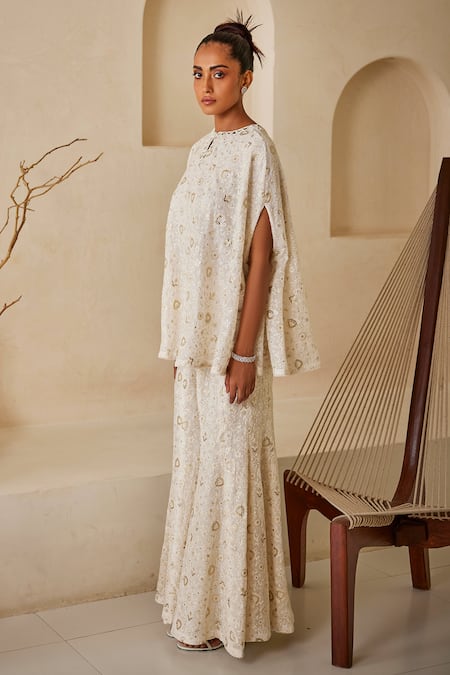 Shop Twenty Nine White Georgette Embroidery Floral Chikankari Bootcut Pant at Aza Fashions Shop_Twenty Nine_White Georgette Embroidery Floral Chikankari Bootcut Pant _at_Aza_Fashions