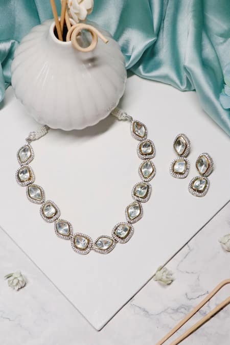 Ishhaara Kundan Stone Embellished Choker Set 