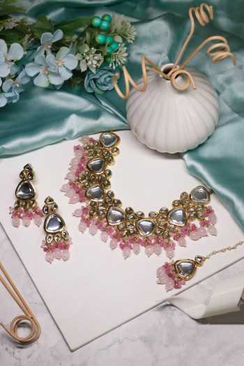 Ishhaara Geometric Pattern Embellished Choker Set 