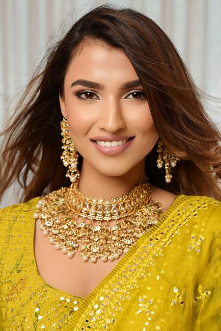 Ishhaara Multi Chand Choker Set 
