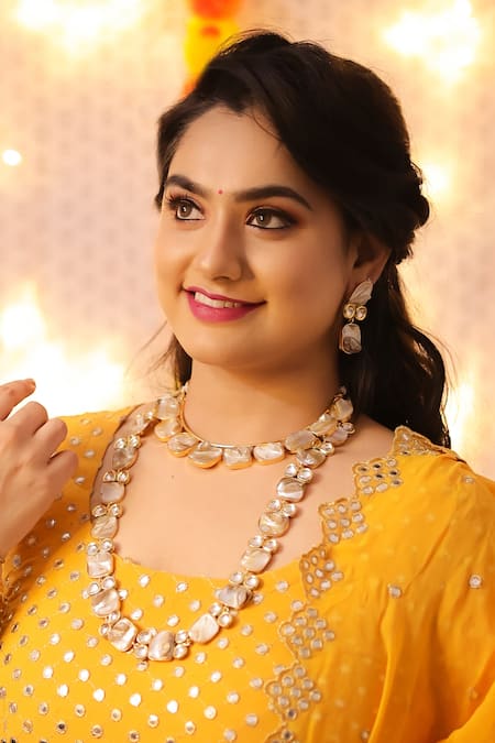 Ishhaara Gold Plated Bows Pearl And Kundan Embellished Necklace Set