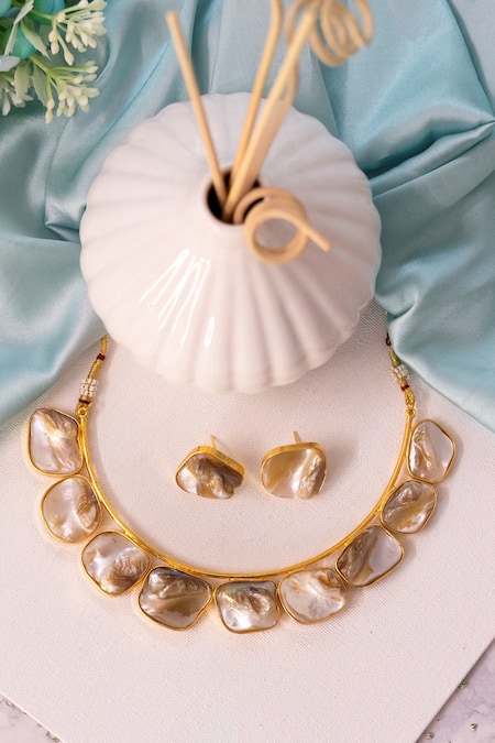 Ishhaara Marble Effect Pearl Choker Necklace Set 