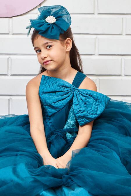 Pinkcow designs pvt ltd Blue Taffeta, Net, Canvas, Cotton Solid Flared One-shoulder Gown at Aza Fashions Pinkcow designs pvt ltd_Blue Taffeta, Net, Canvas, Cotton Solid Flared One-shoulder Gown _at_Aza_Fashions