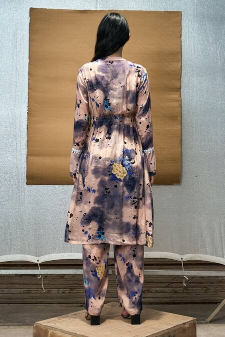 Shop Amka Cream Silk Lace Mandarin Collar Glasgow Stroke Print Kurta at Aza Fashions Shop_Amka_Cream Silk Lace Mandarin Collar Glasgow Stroke Print Kurta_at_Aza_Fashions