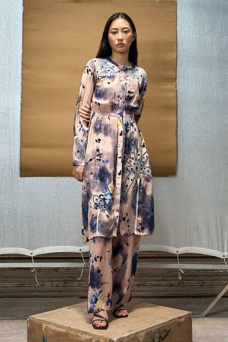 Amka Cream Silk Lace Mandarin Collar Glasgow Stroke Print Kurta Online at Aza Fashions Amka_Cream Silk Lace Mandarin Collar Glasgow Stroke Print Kurta_Online_at_Aza_Fashions