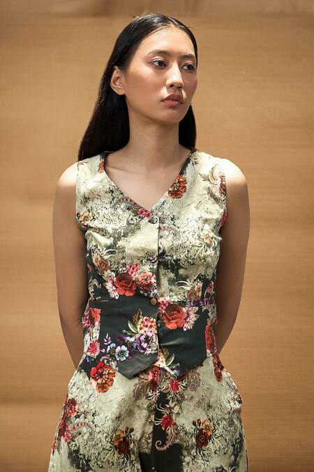 Shop_Amka_Green Cotton Embroidery V-neck Guldasta Printed Waistcoat And Pant Set_Online_at_Aza_Fashions