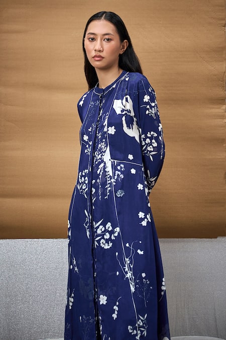 Buy_Amka_Blue Silk Mandarin Collar Printed Kurta And Pant Set_Online_at_Aza_Fashions