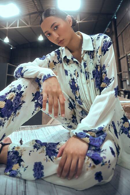 Buy Amka Ivory Silk Hibiscus Printed Wide Legged Pant Online at Aza Fashions Buy_Amka_Ivory Silk Hibiscus Printed Wide Legged Pant_Online_at_Aza_Fashions