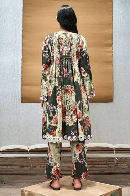 Shop_Amka_Green Cotton Embroidery, Cut Work Round Neck Mandarian Floral Print Kurta_at_Aza_Fashions