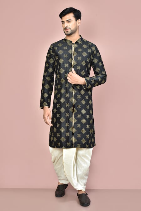 Arihant Rai Sinha Thread Embroidered Kurta Set 