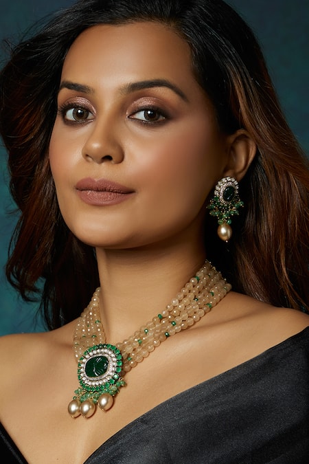 Buy Joules by Radhika Green Agate Bead Handcrafted Antique Necklace Set at Aza Fashions Buy_Joules by Radhika_Green Agate Bead Handcrafted Antique Necklace Set_at_Aza_Fashions