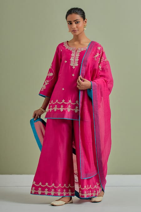 Priya Chaudhary Pink Chanderi Silk Hand Embroidered Resham Notched Round Short Kurta Palazzo Set 