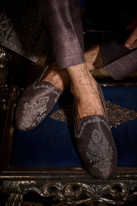 Seema Gujral Grey Silk, Cotton Embroidery Dori Jacket And Kurta Set at Aza Fashions Seema Gujral_Grey Silk, Cotton Embroidery Dori Jacket And Kurta Set _at_Aza_Fashions