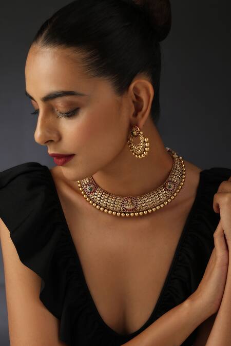 Swabhimann_Gold Plated Embroidery Carved Temple Choker Necklace Set _Online_at_Aza_Fashions