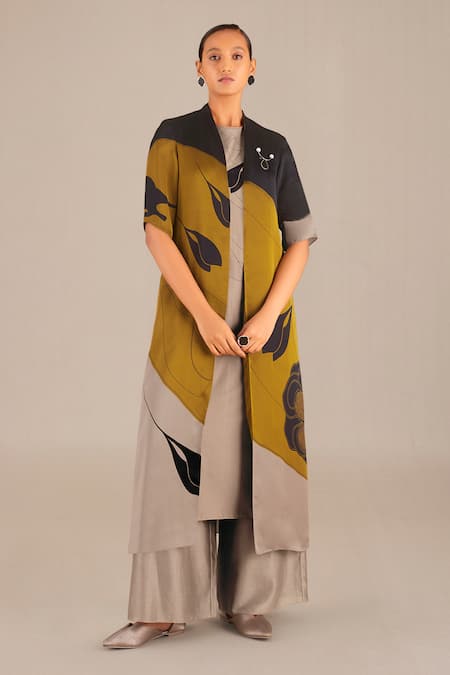 AMPM Zaila Color Blocked Cape & Palazzo Set 