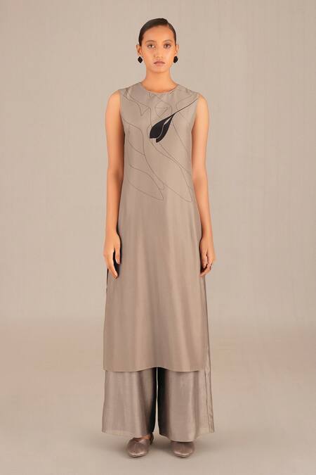 Ampm Brown Chanderi Round Neck Zaila Color Blocked Cape And Palazzo Set Online at Aza Fashions Ampm_Brown Chanderi Round Neck Zaila Color Blocked Cape And Palazzo Set_Online_at_Aza_Fashions