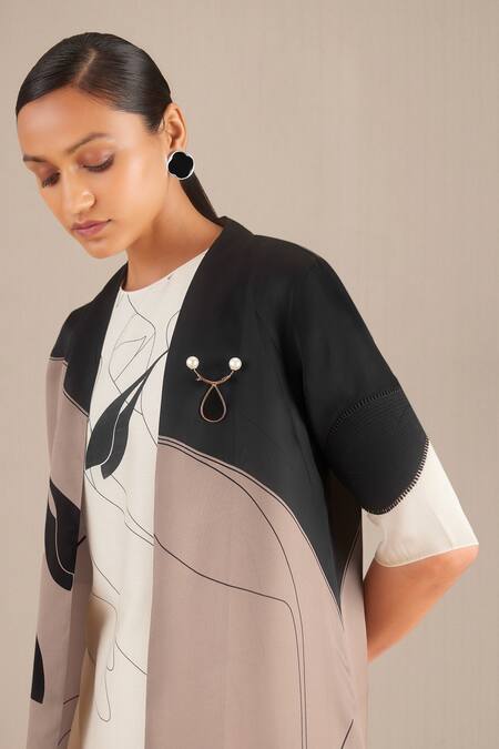 Shop Ampm Grey Organza, Chanderi Round Neck Zaila Long Colorblocked Cape And Palazzo Set Online at Aza Fashions Shop_Ampm_Grey Organza, Chanderi Round Neck Zaila Long Colorblocked Cape And Palazzo Set_Online_at_Aza_Fashions