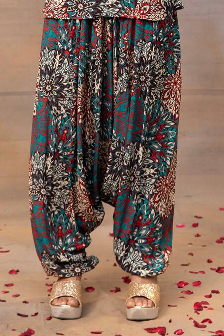 Mehak Murpana Green Crepe Beads, Tassels V-neck Sequin Embellished Bodice Top With Dhoti Pant Online at Aza Fashions Mehak Murpana_Green Crepe Beads, Tassels V-neck Sequin Embellished Bodice Top With Dhoti Pant _Online_at_Aza_Fashions