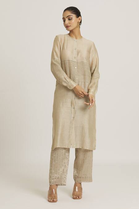 Urvashi Kaur_Silver Chanderi Silk Embroidery Round Neck Button Down Straight Tunic _Online_at_Aza_Fashions
