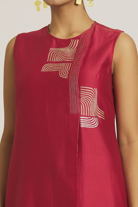 Shop_Urvashi Kaur_Red Chanderi Silk Zari Round Neck Handblock Printed Tunic _Online_at_Aza_Fashions