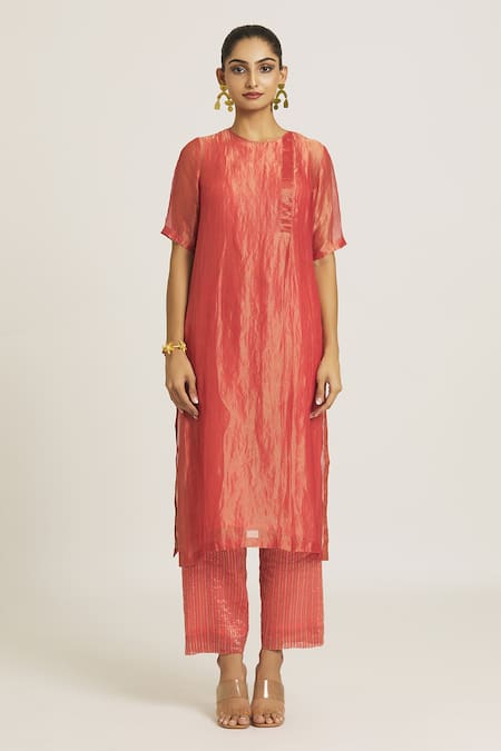 Urvashi Kaur_Coral Chanderi Silk Woven Stripe Round Tunic _at_Aza_Fashions