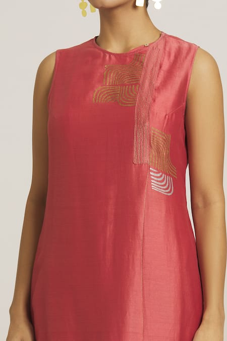 Buy Urvashi Kaur Coral Chanderi Silk Embroidery Round Neck Placement Printed Tunic Online at Aza Fashions Buy_Urvashi Kaur_Coral Chanderi Silk Embroidery Round Neck Placement Printed Tunic _Online_at_Aza_Fashions