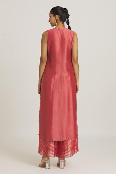 Shop Urvashi Kaur Coral Chanderi Silk Embroidery Round Neck Placement Printed Tunic at Aza Fashions Shop_Urvashi Kaur_Coral Chanderi Silk Embroidery Round Neck Placement Printed Tunic _at_Aza_Fashions