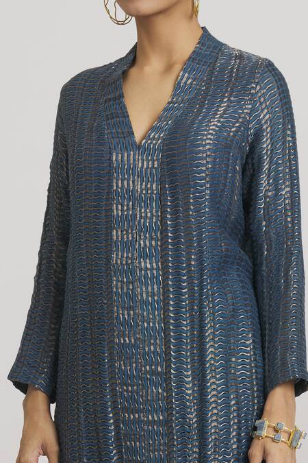 Shop_Urvashi Kaur_Blue Chanderi Silk Embroidery V-neck Textured Tunic _Online_at_Aza_Fashions