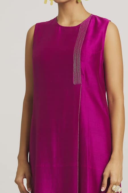 Urvashi Kaur_Fuchsia Chanderi Silk Embroidery Round Neck Panelled Tunic _Online_at_Aza_Fashions