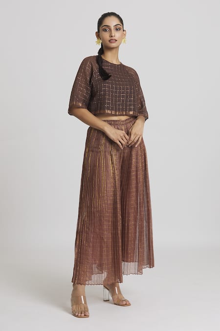 Buy Urvashi Kaur Brown Kota Doria, Cotton Zari Round Neck Checkered Pattern Crop Top Online at Aza Fashions Buy_Urvashi Kaur_Brown Kota Doria, Cotton Zari Round Neck Checkered Pattern Crop Top _Online_at_Aza_Fashions