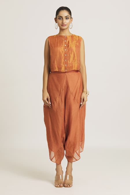 Urvashi Kaur Coral Kota Doria, Silk Round Neck Metallic Button Down Crop Top Online at Aza Fashions Urvashi Kaur_Coral Kota Doria, Silk Round Neck Metallic Button Down Crop Top _Online_at_Aza_Fashions