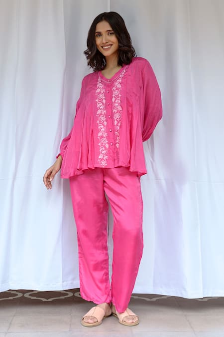 Ayaka_Fuchsia Viscose Embroidery V-neck Thread Hand Top _Online_at_Aza_Fashions