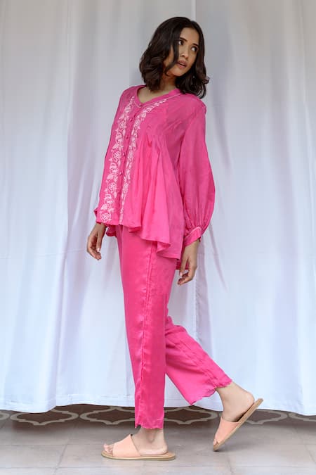 Buy_Ayaka_Fuchsia Viscose Embroidery V-neck Thread Hand Top _Online_at_Aza_Fashions