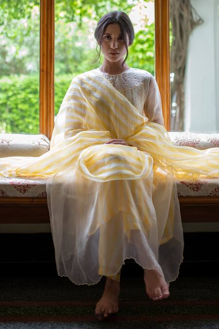 Ayaka Yellow Silk Organza, Viscose Embroidery High Neck Floral Hand Dress With Inner Online at Aza Fashions Ayaka_Yellow Silk Organza, Viscose Embroidery High Neck Floral Hand Dress With Inner _Online_at_Aza_Fashions