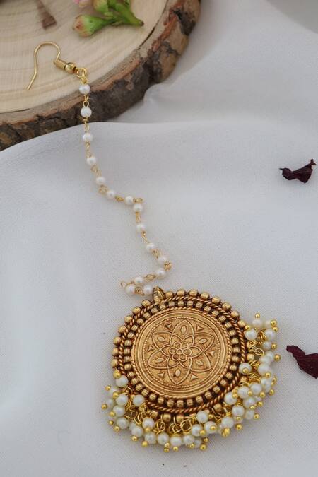 Shop_Paisley Pop_Gold Plated Temple Work Maangtikka _at_Aza_Fashions