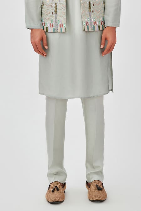 Aisha Rao Gray Tissue, Silk Embroidery, Applique Bundi And Kurta Set Online at Aza Fashions Aisha Rao_Gray Tissue, Silk Embroidery, Applique Bundi And Kurta Set _Online_at_Aza_Fashions